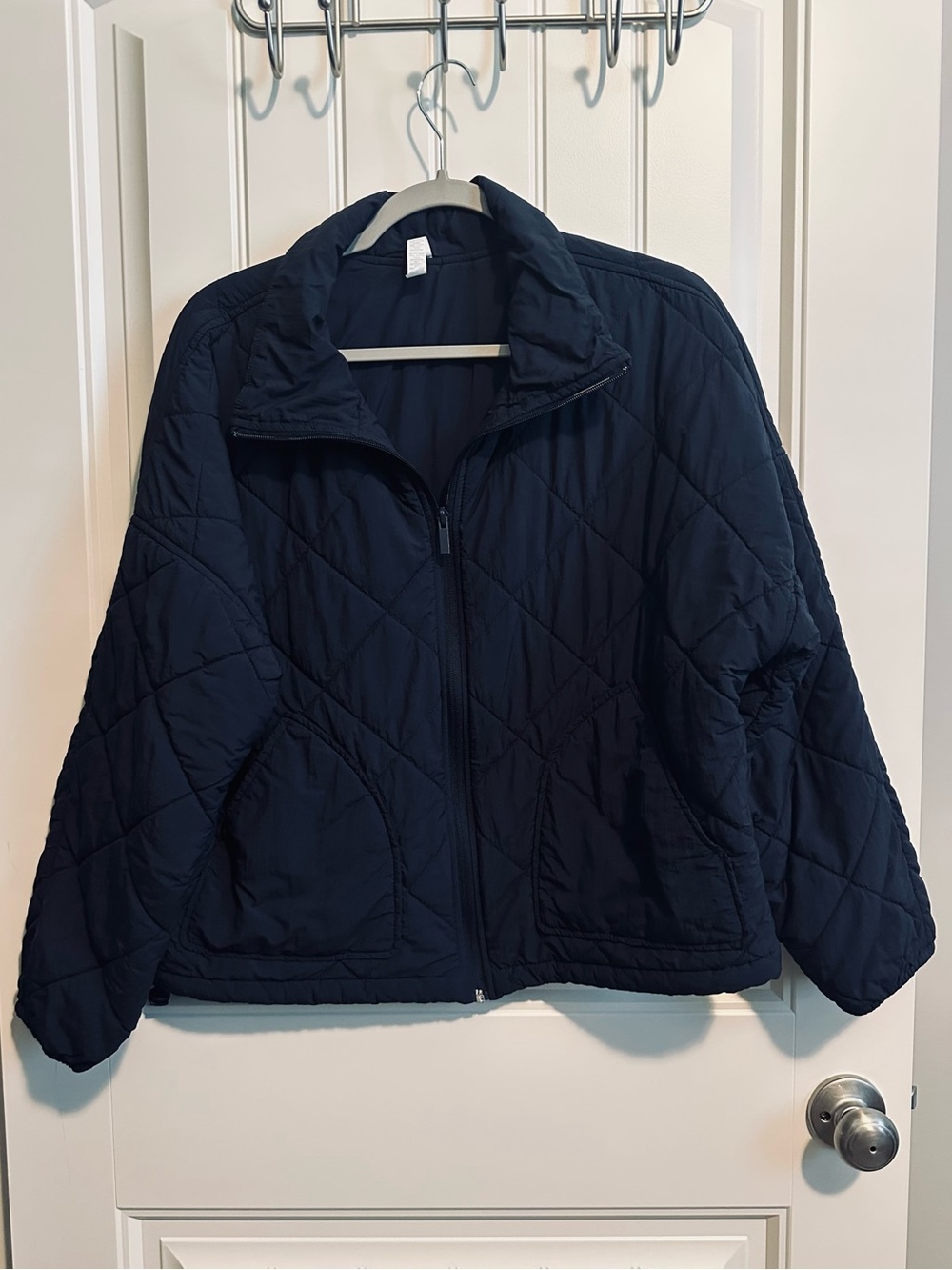 Zella Quilted Puffer Jacket in Navy